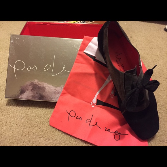 WINTER SALE! pas de rouge Lace Up Oxford