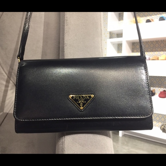 🆕 Leather Prada Cross-body Bag!