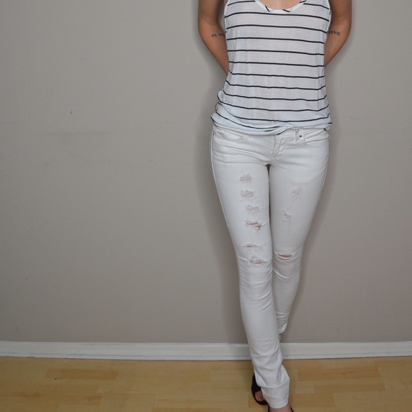 Perfect Ripped White Jeans - Picture 3 of 3