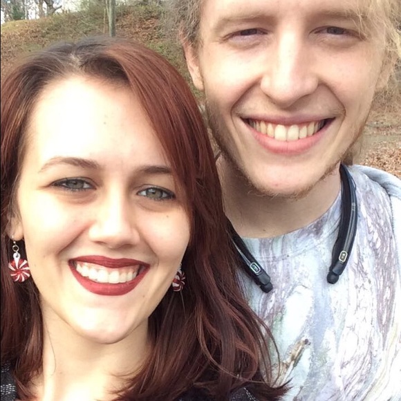 Meet your Posher, Anna - Picture 2 of 4