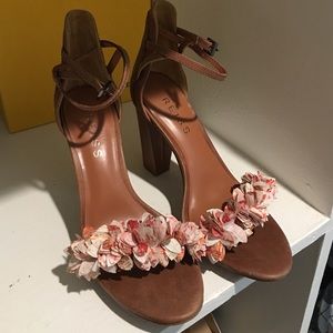 Reiss Shoes - LIKE NEW Reiss flower sandals size 37 Reiss Shoes - LIKE NEW Reiss flower sandals size 37