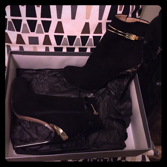Poletto booties