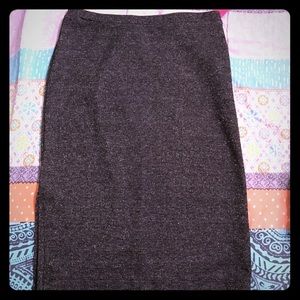 🎉Sale🎉 Black midi skirt w/subtle gold sparkles