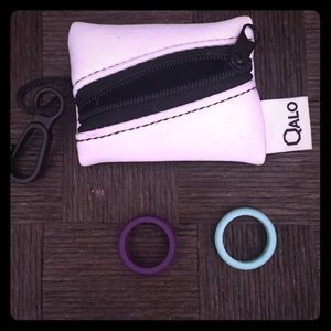 size 4 Qalo wedding band (only green available)