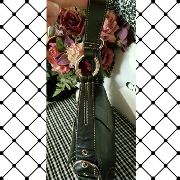 Coach Hobo Style Front Buckle Purse - Picture 4 of 8