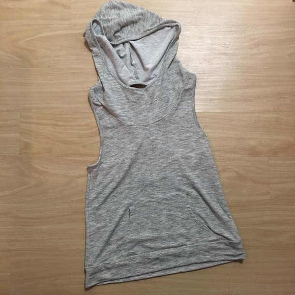 Mossimo hooded keyhole yoga tank