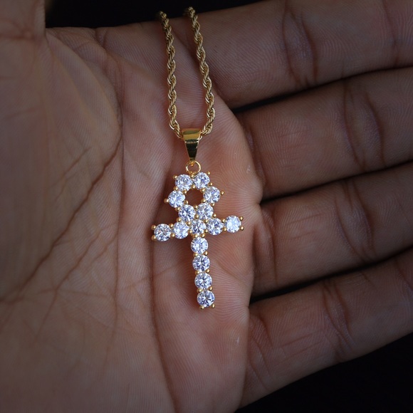 18k Gold Plated Lab Diamond Ankh Cross Necklace - Picture 3 of 3