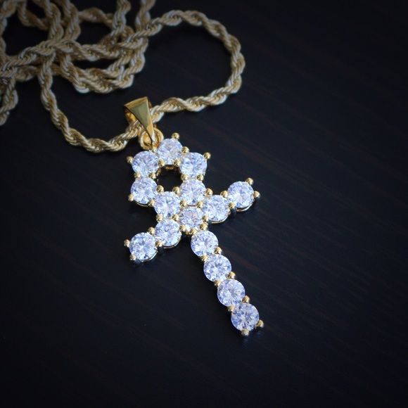 18k Gold Plated Lab Diamond Ankh Cross Necklace - Picture 2 of 3