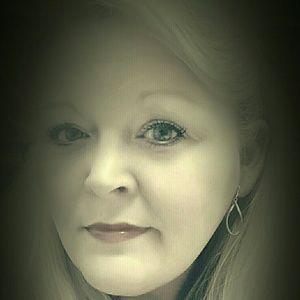 Meet your Posher, Jewel