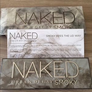 Urban Decay Smokey eyedhadow palette