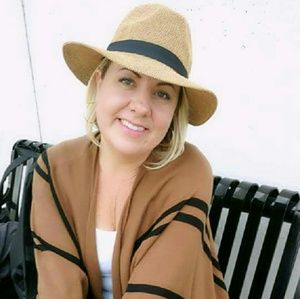 Meet your Posher, Whitney