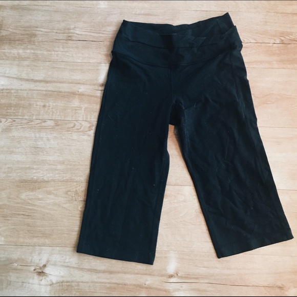 ⚡️FLASH SALE⚡️ Lululemon Astro Crop - Picture 2 of 2