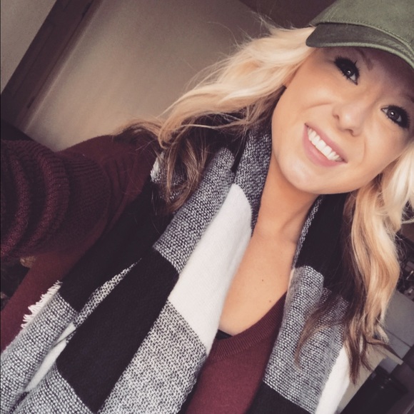 Meet your Posher, Stephanie