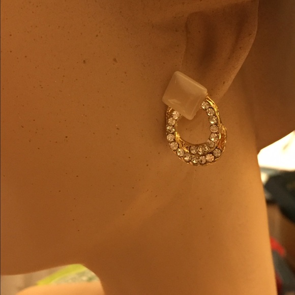 Elegant Rhinestone Earrings! - Picture 1 of 1
