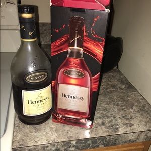 Meet your Posher, Anton