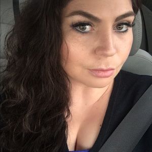 Meet your Posher, Roxy