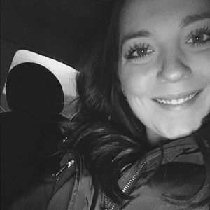 Meet your Posher, Jenn