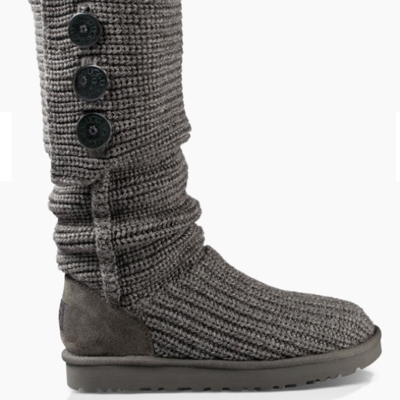 FLASH SALE UGG grey knit boots worn once!