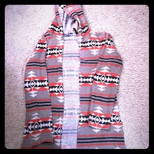 Debs quarter sleeve, hooded sweater