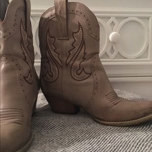 Beige cowboy boots