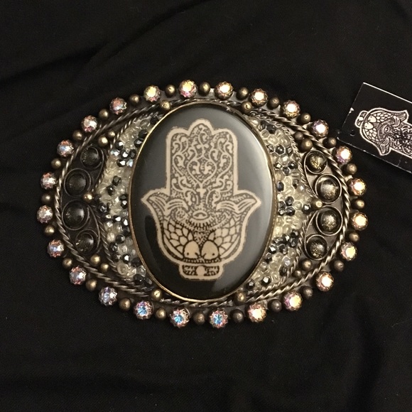 VSA hamsa buckle