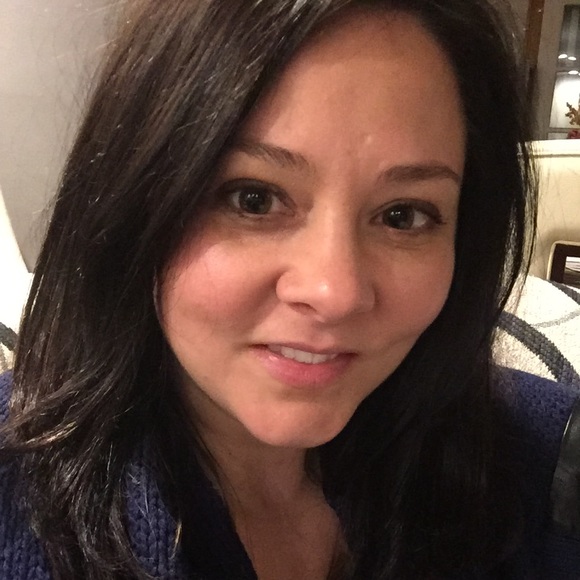 Meet your Posher, Jennifer - Picture 1 of 1