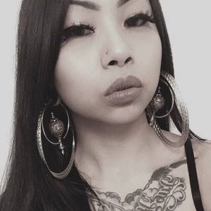 Meet your Posher, Xila