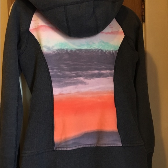 Lululemon Beachscape scuba hoodie size 6 RARE!! - Picture 2 of 3