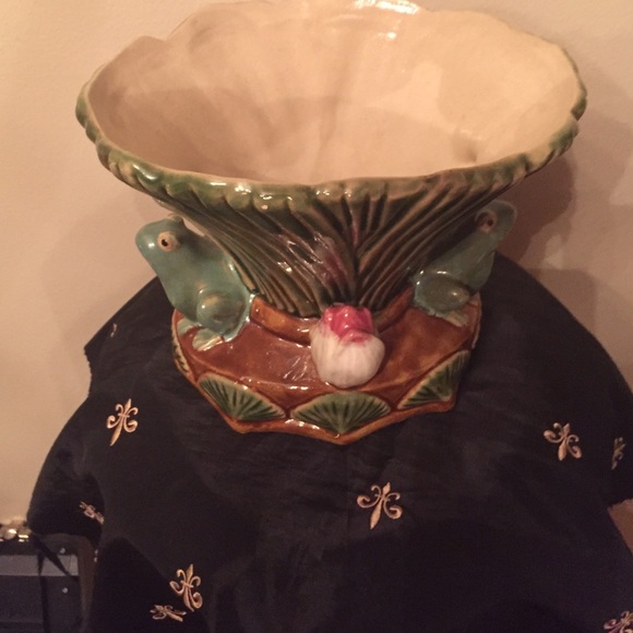 Majolica style planter - Picture 3 of 4