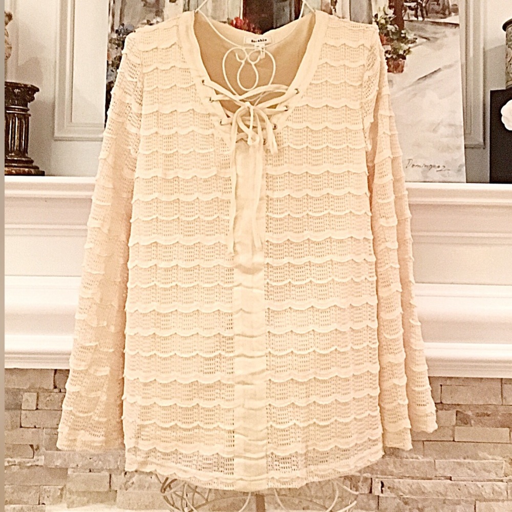 🎉HP 🎉Plus Size- lined lace tie front top! - Picture 3 of 4