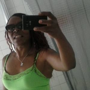 Meet your Posher, Deborah