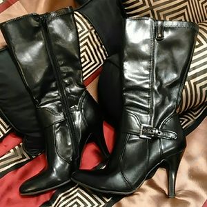 Ladies boots