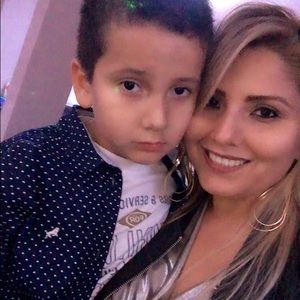 Meet your Posher, Sharon