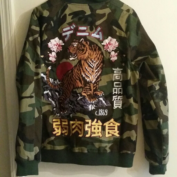 Iro-ochi Reversible Camo Jacket - Picture 2 of 4