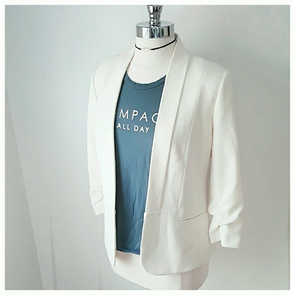 Jackets & Blazers - Off White Open Blazer - Size M