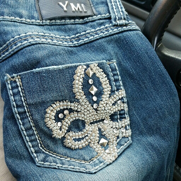 Jeans - Picture 2 of 4