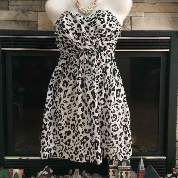 EXPRESS cheetah strapless dress 0
