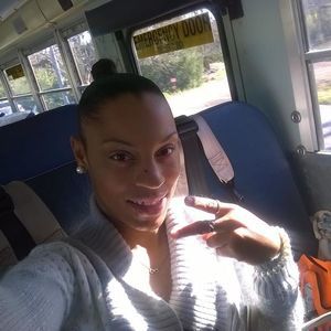 Meet your Posher, Kendra