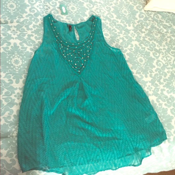 Maurice's  light sleeveless top
