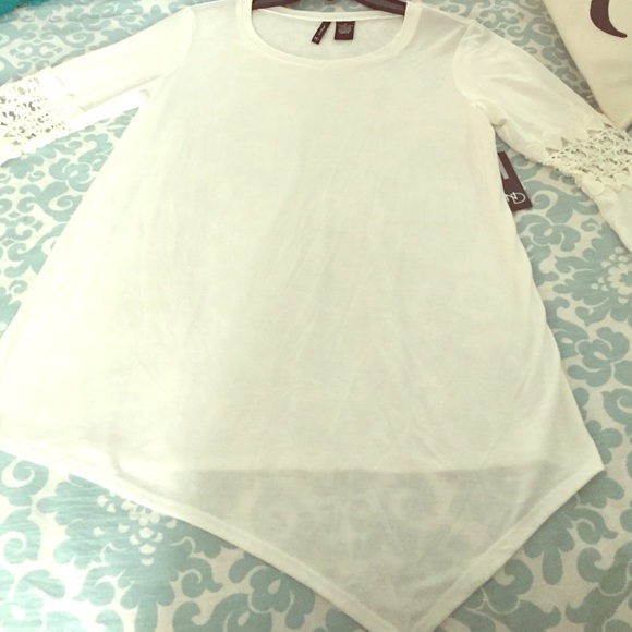 White 3/4 shirt