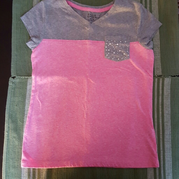 Girls shirt size M(7/8)