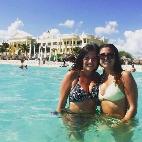 Meet your Posher, Ari