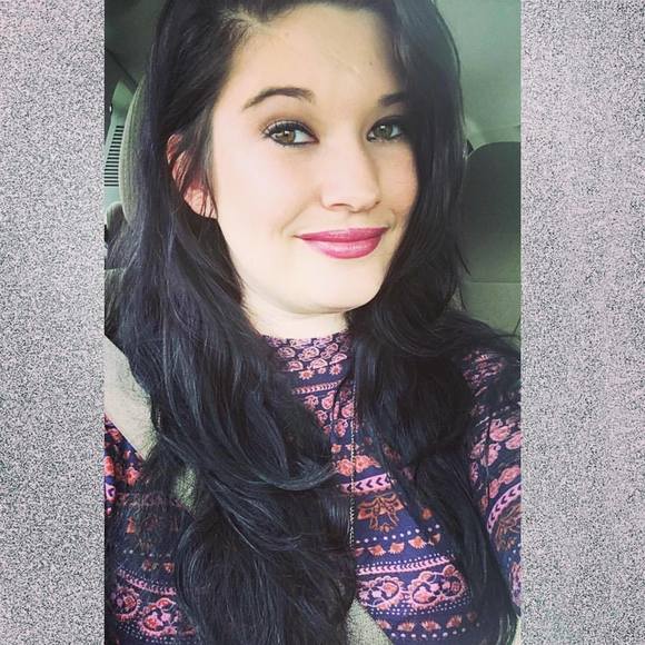 Meet your Posher, Madison - Picture 1 of 1