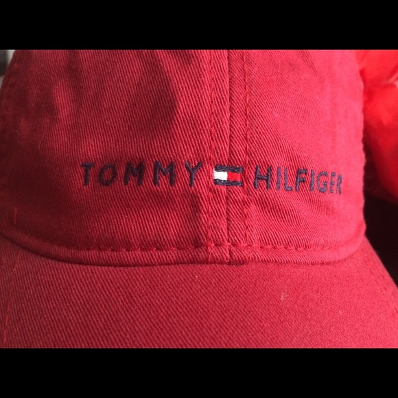 Tommy Hilfiger hat