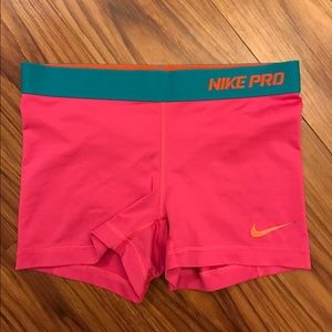 Nike compression shorts 3"