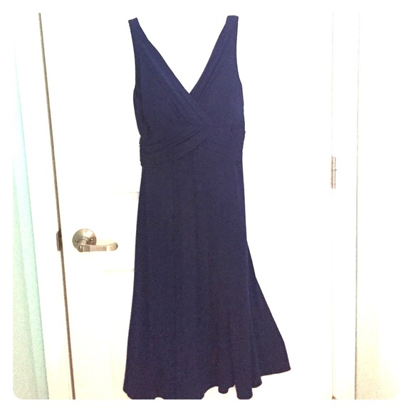 Blue v-neck empire waist knee-length dress