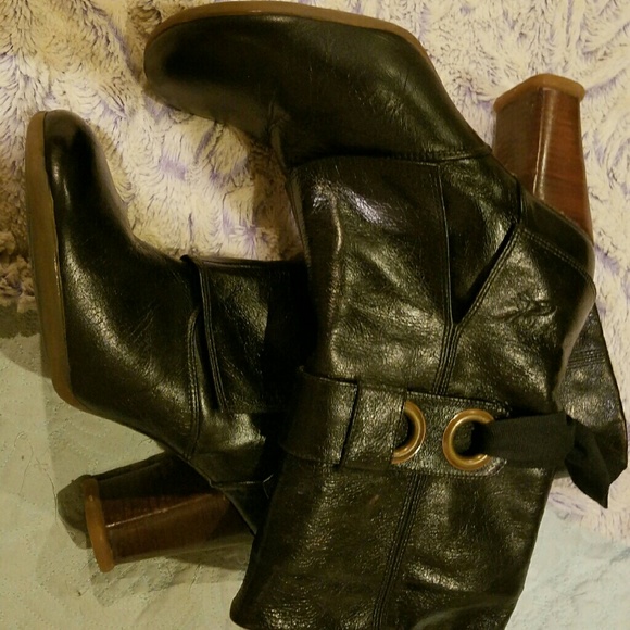 Hey Minstrel - Picture 1 of 2