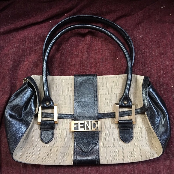 Authentic Fendi Purse in Excellent Condition