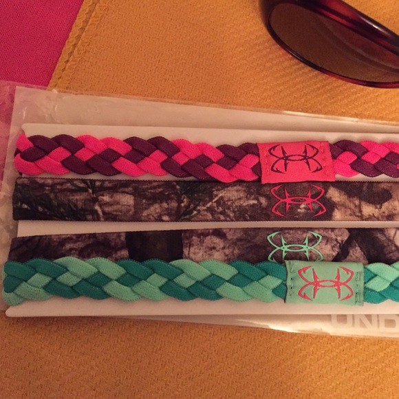 ONE LEFT! Under Armour Headbands, 4PK - Picture 2 of 4