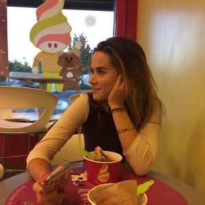 Meet your Posher, Hollen